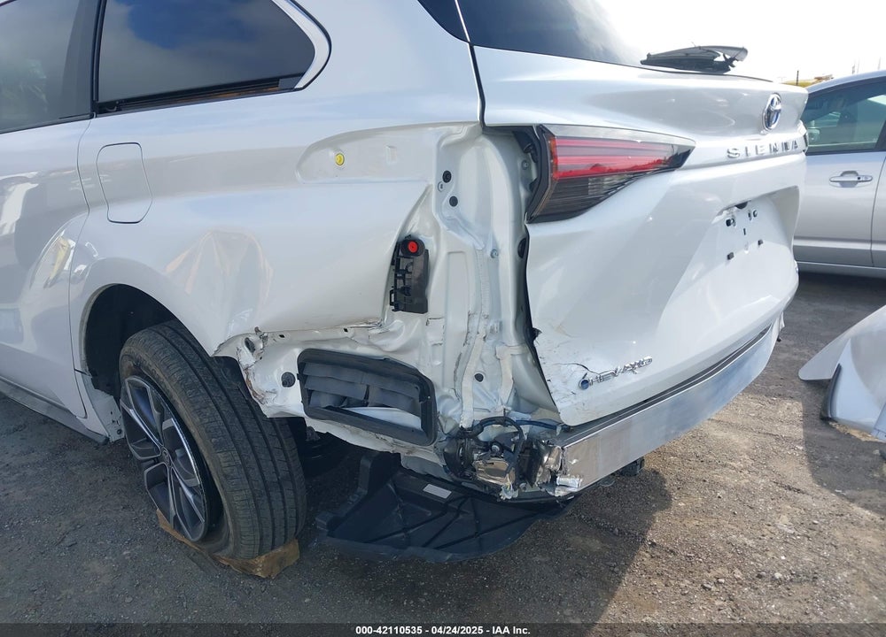2025 TOYOTA SIENNA PLATINUM VIN: 5TDESKFC0SS168394