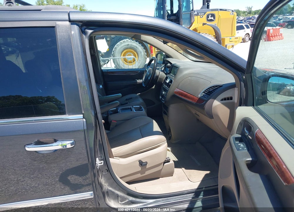 2011 CHRYSLER TOWN & COUNTRY TOURING-L VIN: 2A4RR8DG7BR783081