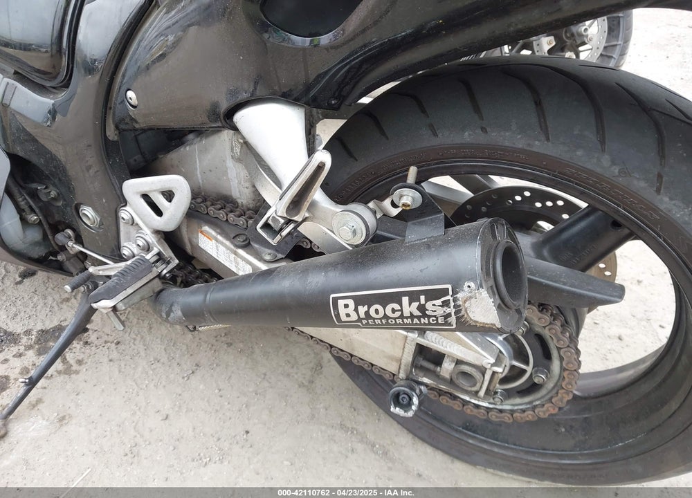 2004 SUZUKI GSX1300 VIN: JS1GW71A542103741
