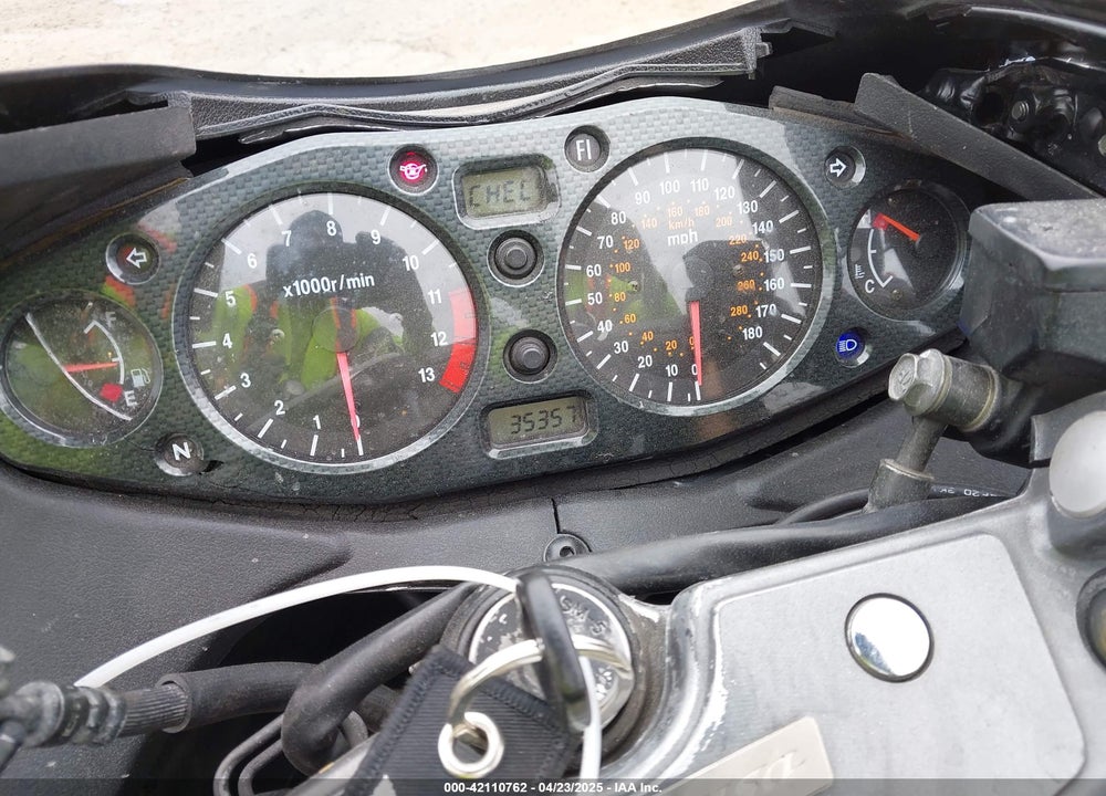 2004 SUZUKI GSX1300 VIN: JS1GW71A542103741