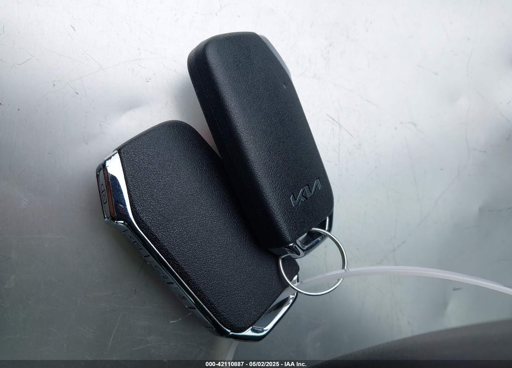 2024 KIA NIRO EX TOURING VIN: KNDCR3LE0R5192936