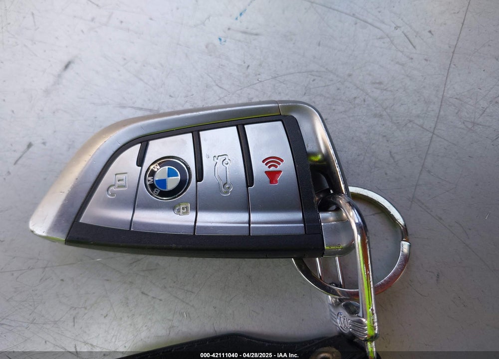 2016 BMW 320I VIN: WBA8A9C52GK618945
