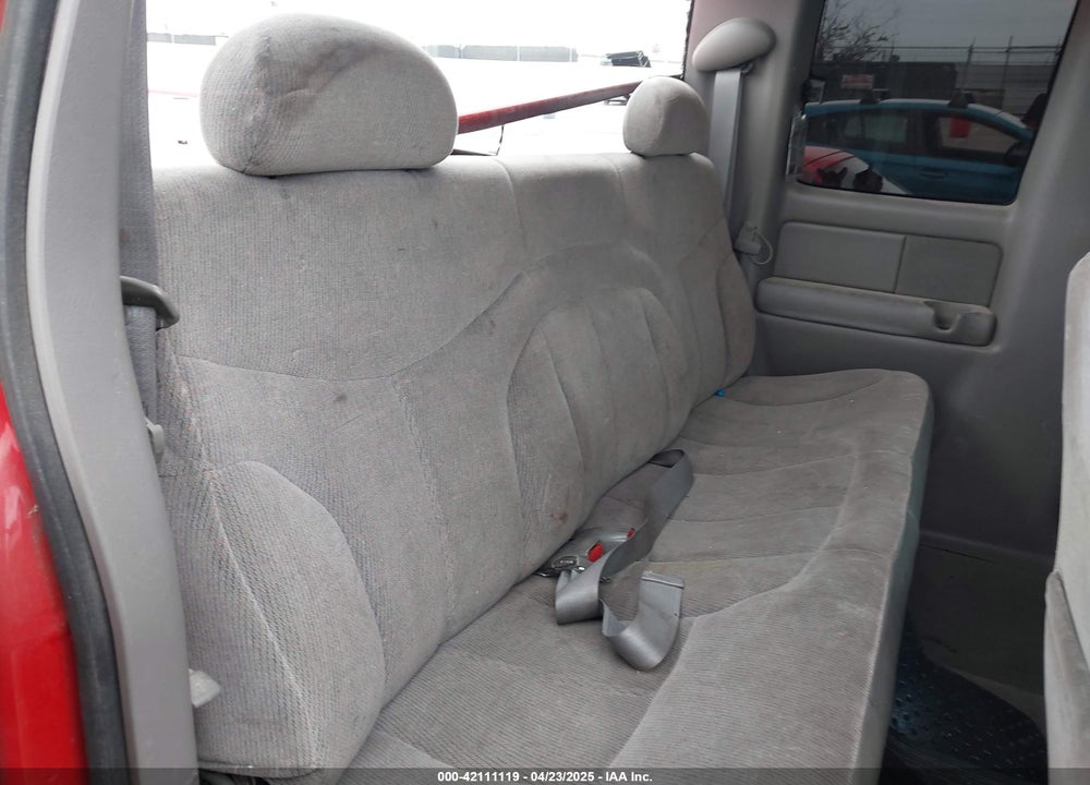 2000 GMC SIERRA 1500 SLE VIN: 1GTEC19T5YZ177442