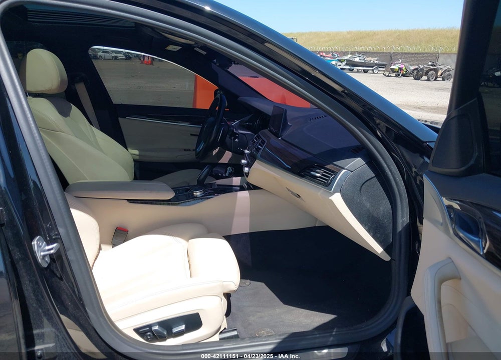 2019 BMW 530E IPERFORMANCE VIN: WBAJA9C55KB398646