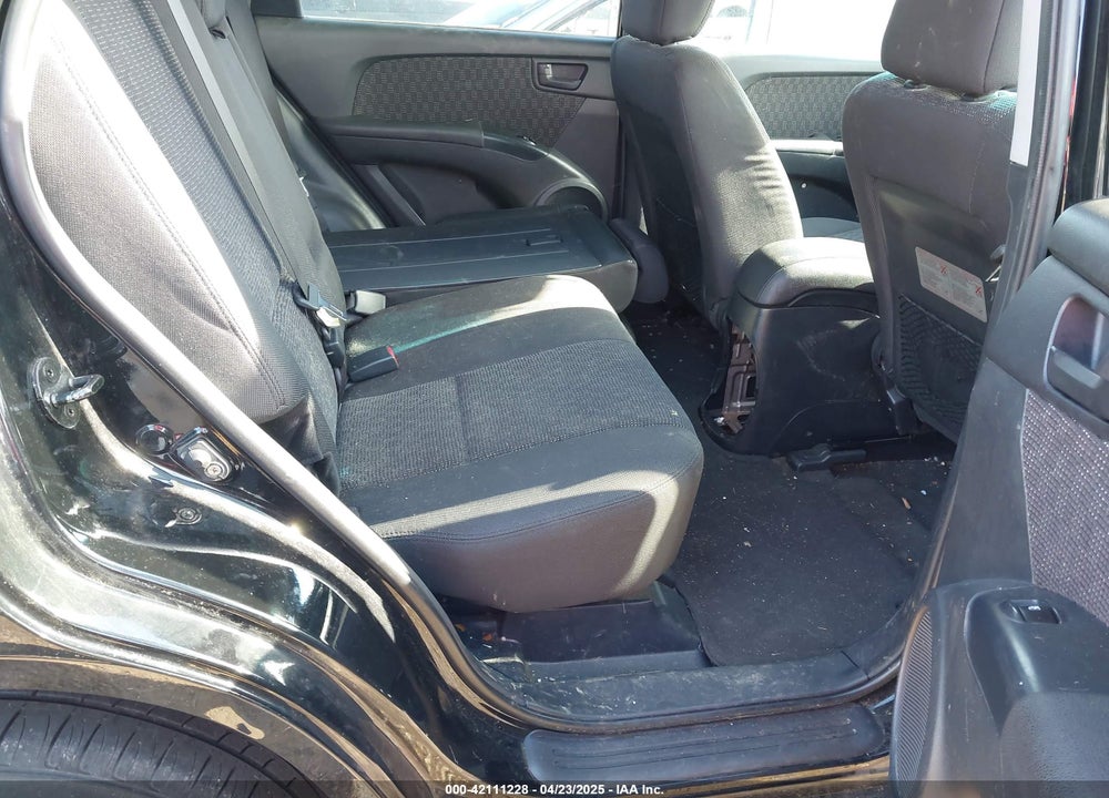 2007 KIA SPORTAGE VIN: KNDJF724677447512