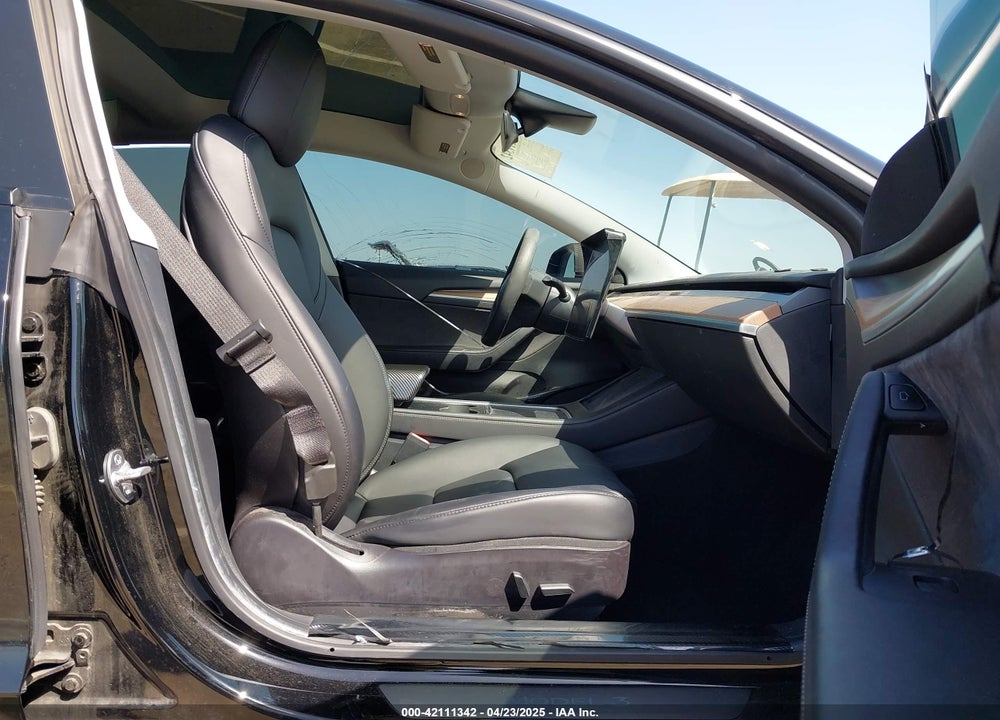 2021 TESLA MODEL 3 STANDARD RANGE PLUS REAR-WHEEL DRIVE VIN: 5YJ3E1EA7MF992425