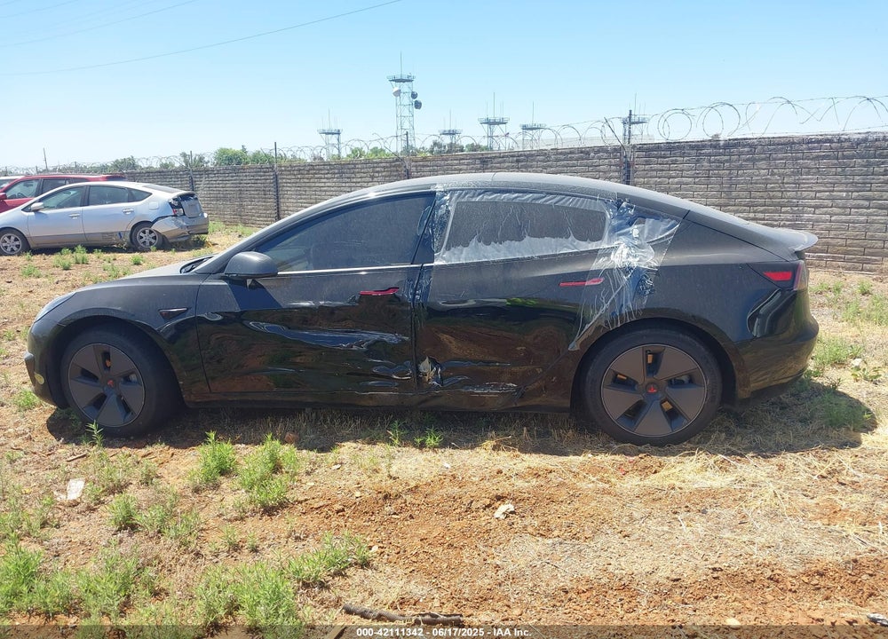 2021 TESLA MODEL 3 STANDARD RANGE PLUS REAR-WHEEL DRIVE VIN: 5YJ3E1EA7MF992425
