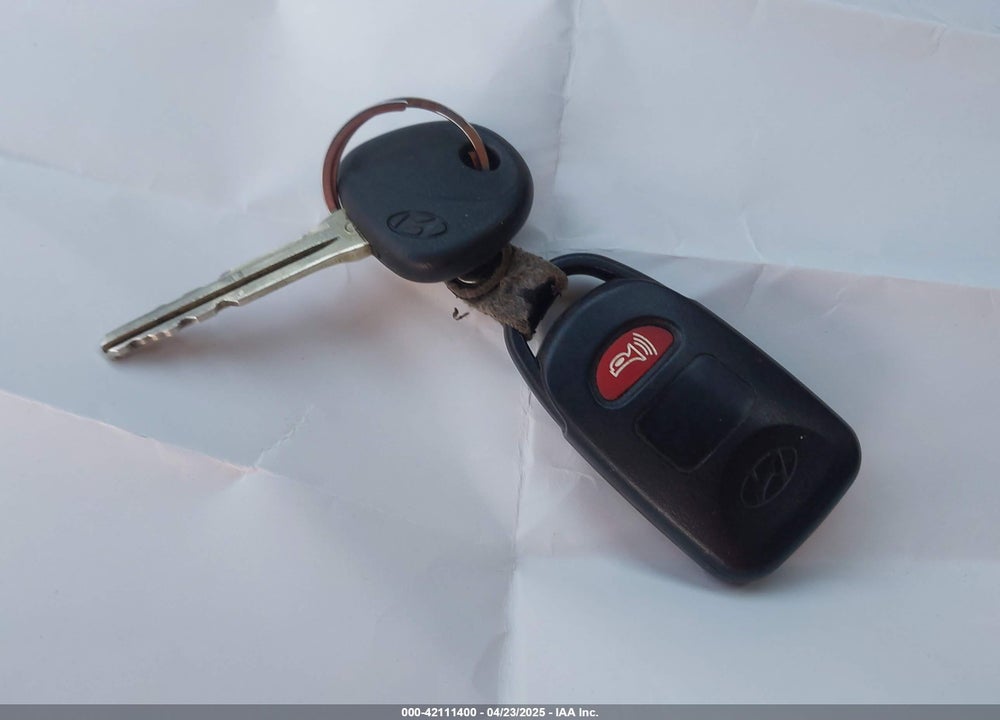 2013 HYUNDAI ELANTRA VIN: 5NPDH4AE7DH445551