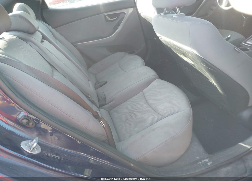 2013 HYUNDAI ELANTRA VIN: 5NPDH4AE7DH445551