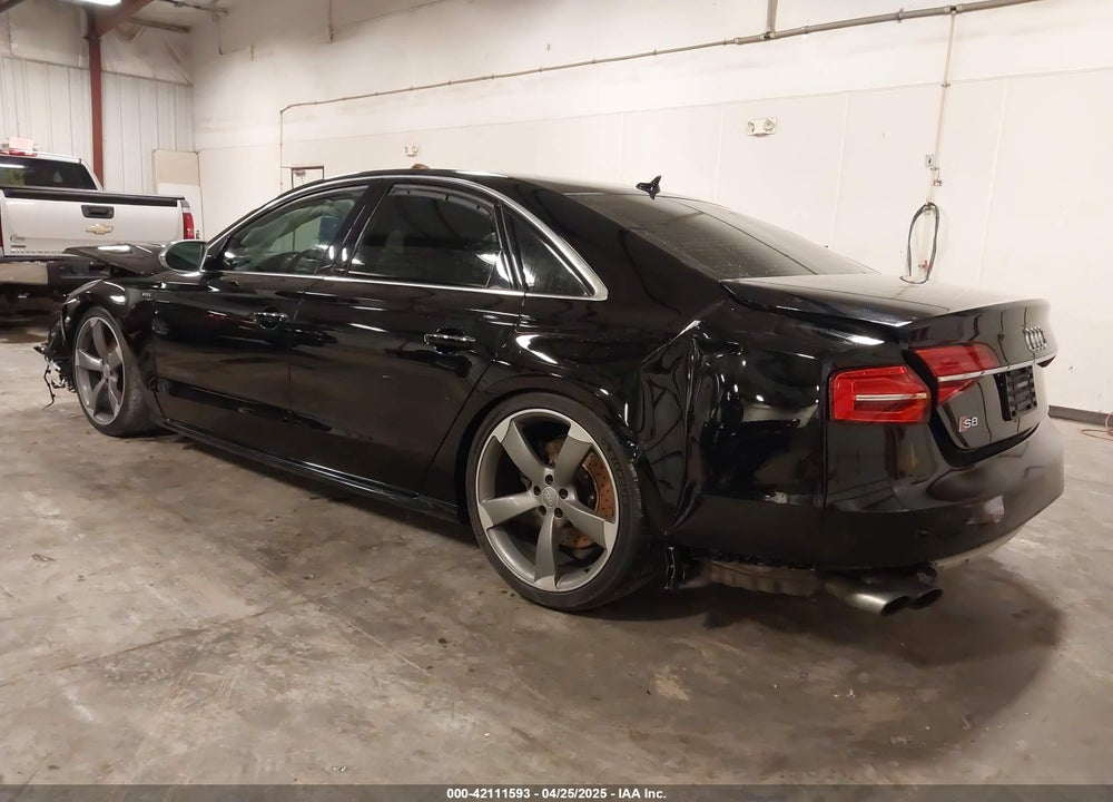 2016 AUDI S8 VIN: WAUJSAFD6GN001243