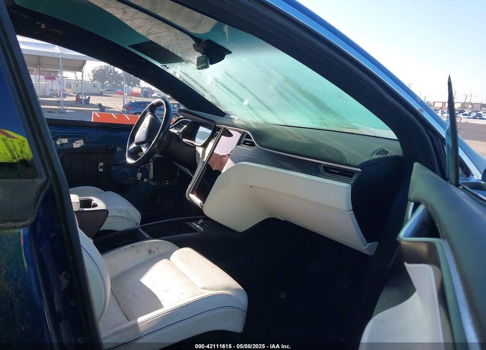2016 TESLA MODEL X VIN: 5YJXCBE25GF002382