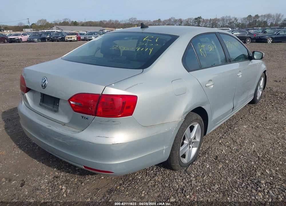 2012 VOLKSWAGEN JETTA 2.0L TDI VIN: 3VWLL7AJ3CM036803