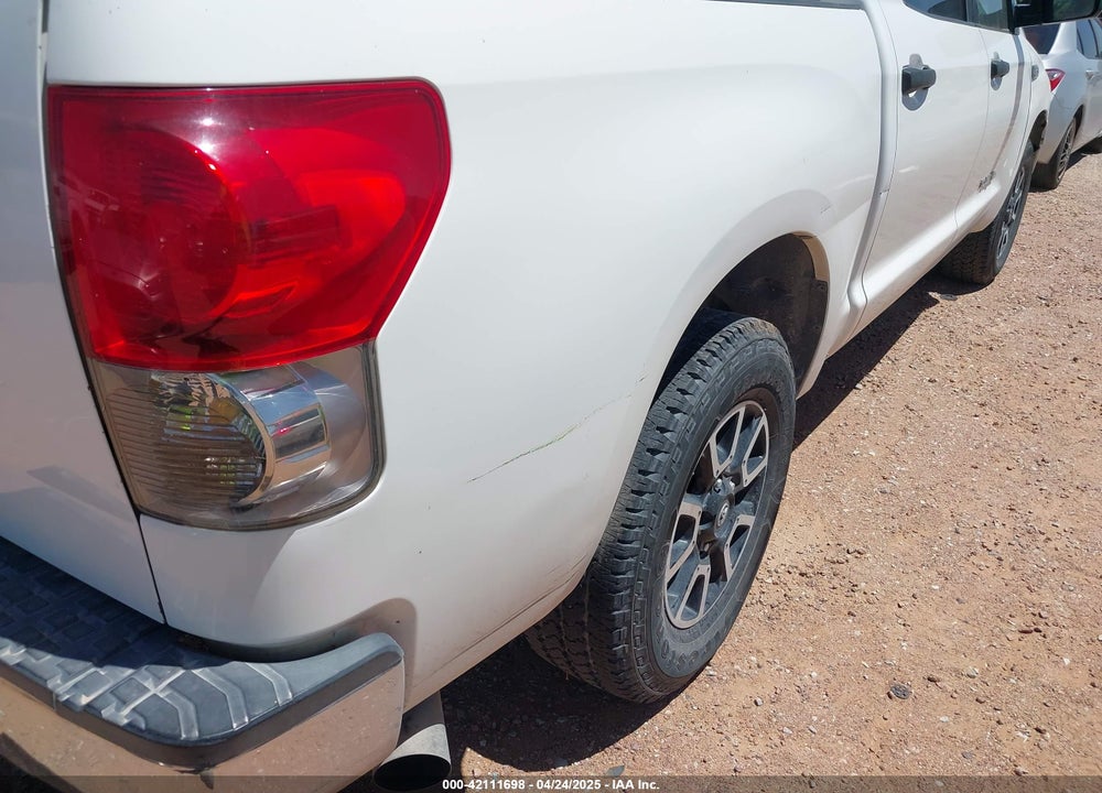 2007 TOYOTA TUNDRA SR5 5.7L V8 VIN: 5TBEV541X7S468096