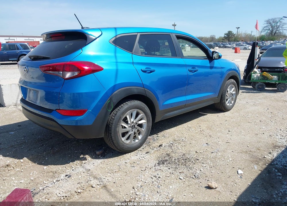2017 HYUNDAI TUCSON SE VIN: KM8J23A47HU391827