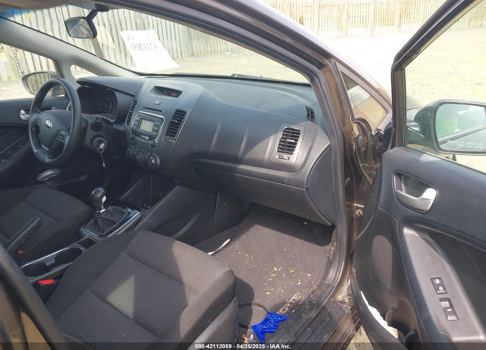 2017 KIA FORTE LX VIN: 3KPFK4A71HE050187