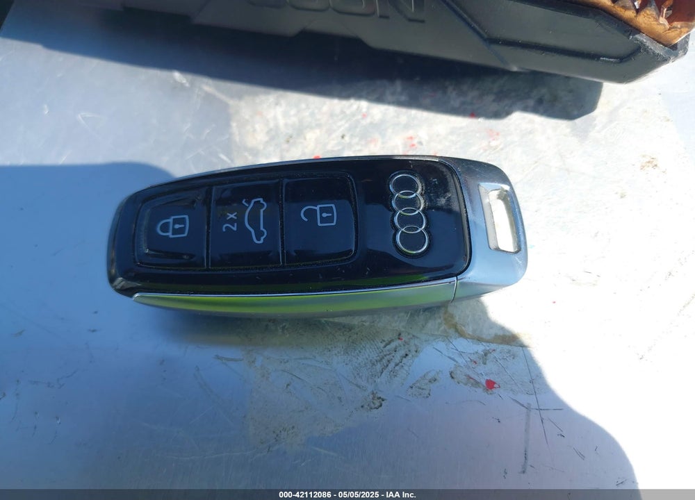 2021 AUDI Q7 VIN: WA1LJAF78MD011440