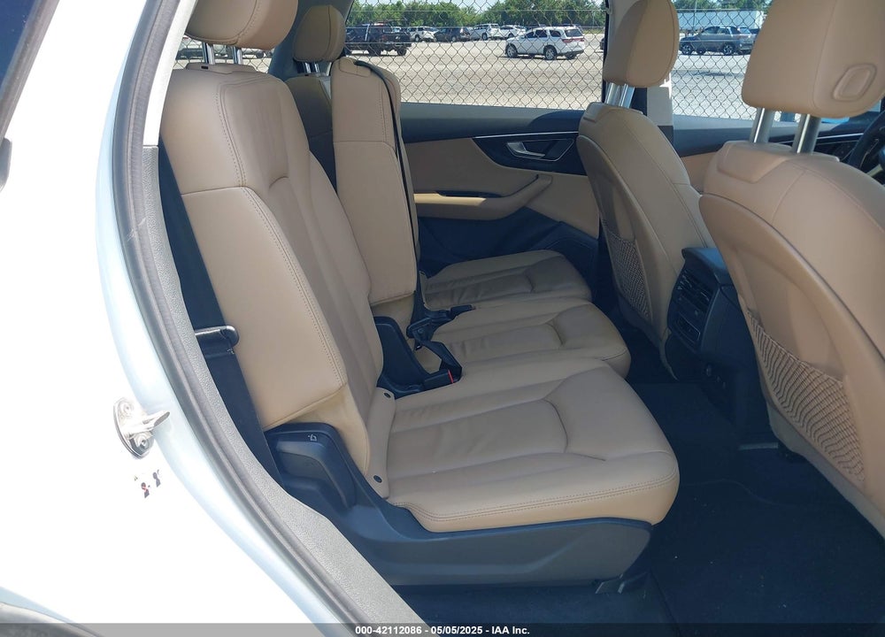 2021 AUDI Q7 VIN: WA1LJAF78MD011440