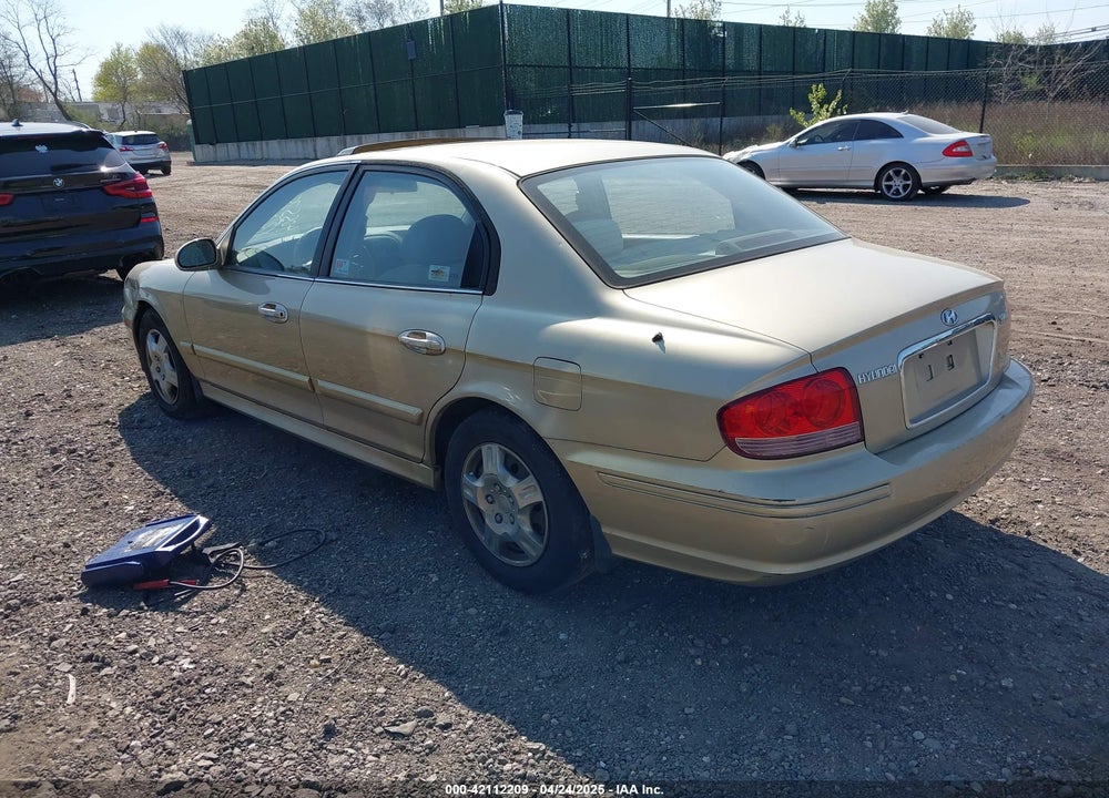 2002 HYUNDAI SONATA VIN: KMHWF25S32A669872