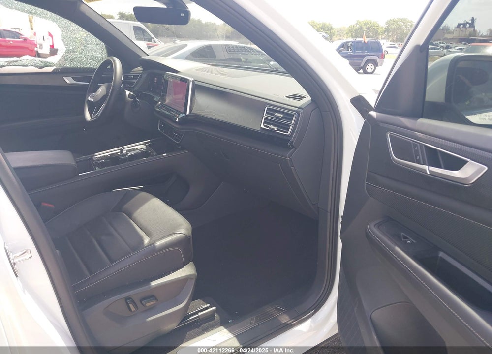 2024 VOLKSWAGEN ATLAS CROSS SPORT VIN: 1V2AE2CA8RC214475