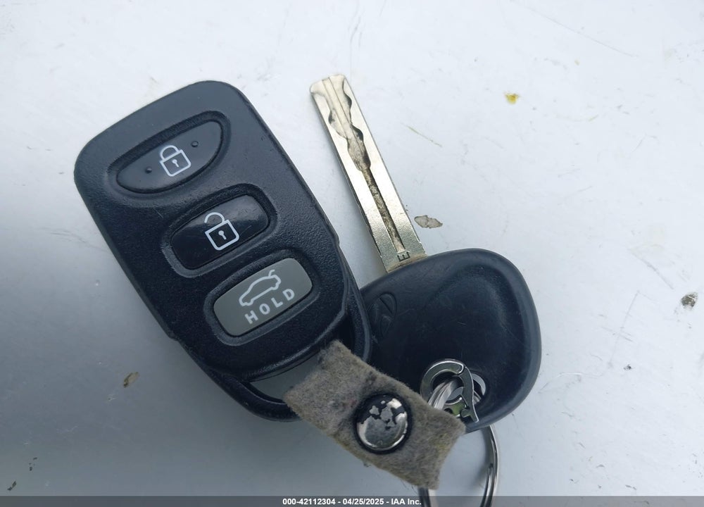 2013 HYUNDAI SONATA GLS VIN: 5NPEB4AC7DH722171
