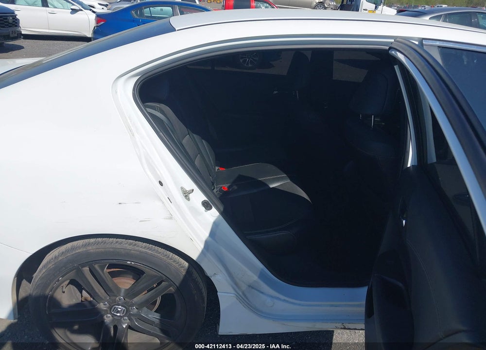 2016 HONDA ACCORD VIN: 1HGCR2F5XGA017783
