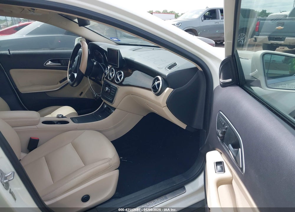 2015 MERCEDES-BENZ GLA-CLASS VIN: WDCTG4GB6FJ075399