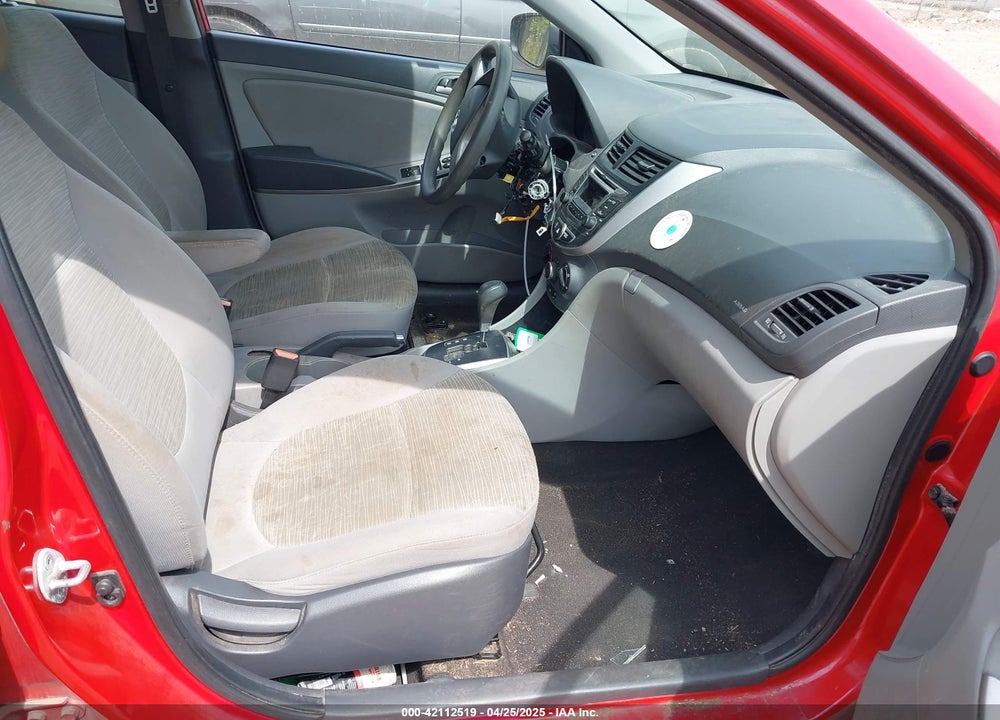 2016 HYUNDAI ACCENT VIN: KMHCT4AE3GU111128