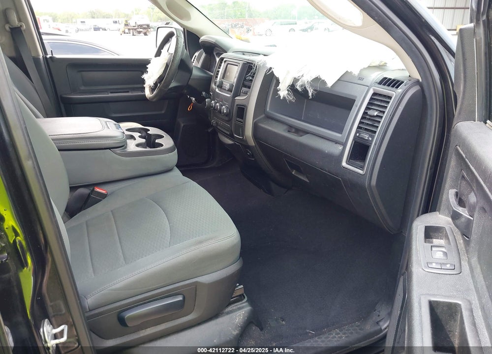 2018 RAM 1500 EXPRESS 4X2 6'4 BOX VIN: 1C6RR6FG9JS195131