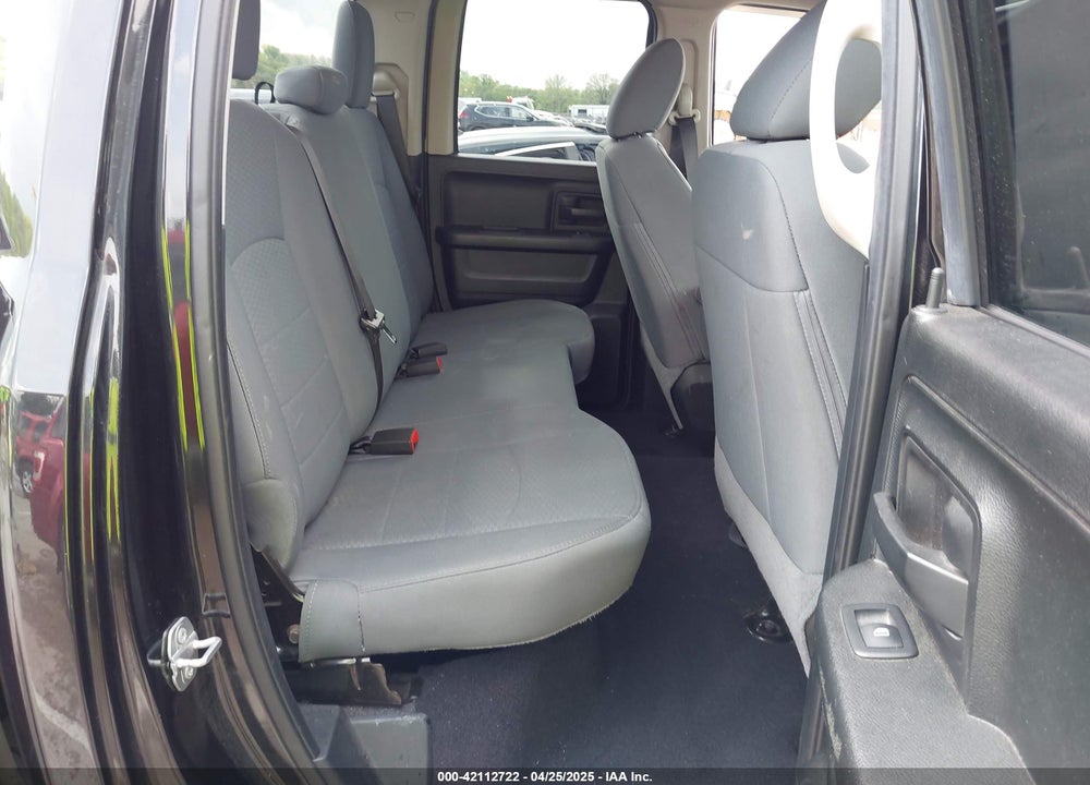 2018 RAM 1500 EXPRESS 4X2 6'4 BOX VIN: 1C6RR6FG9JS195131