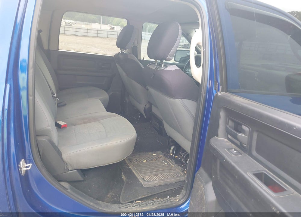 2014 RAM 1500 VIN: 1C6RR7KT5ES375995