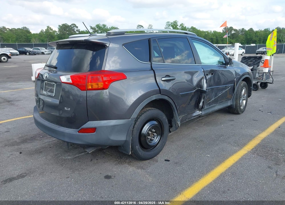 2015 TOYOTA RAV4 XLE VIN: 2T3WFREV8FW156874