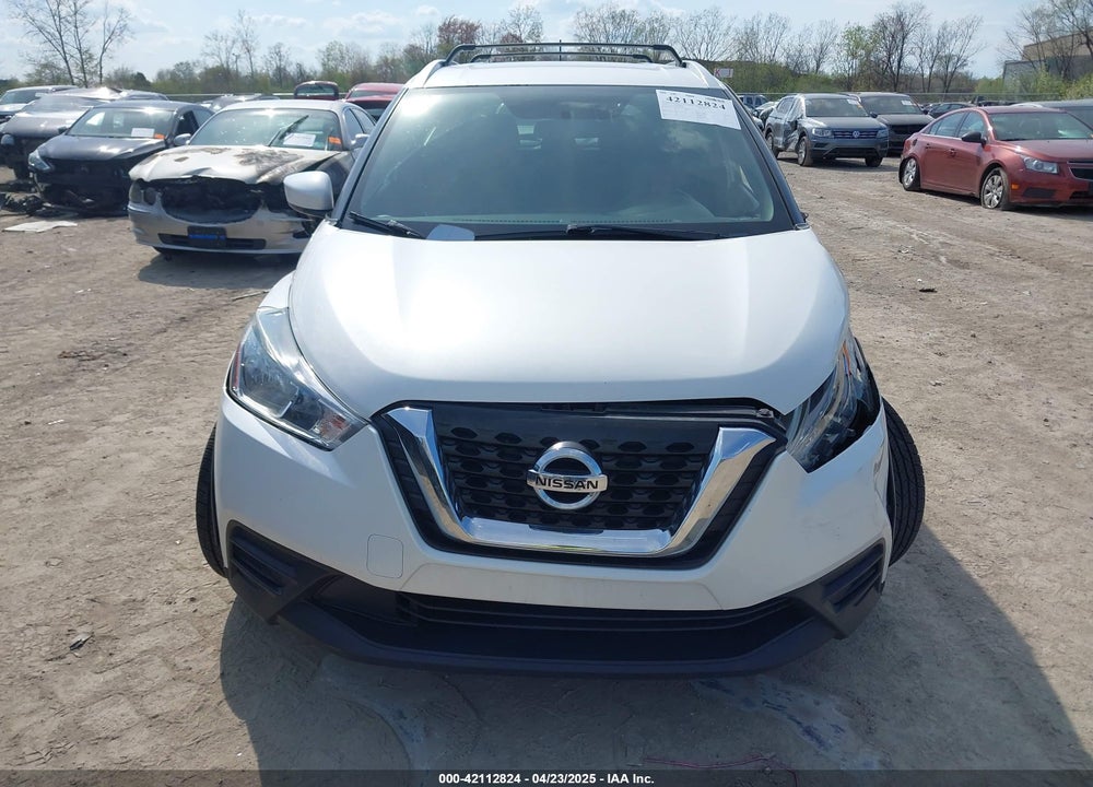2018 NISSAN KICKS SV VIN: 3N1CP5CU5JL509268