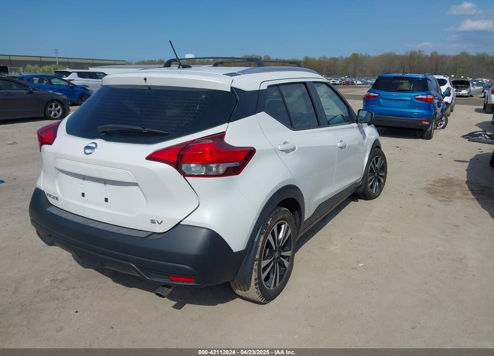 2018 NISSAN KICKS SV VIN: 3N1CP5CU5JL509268