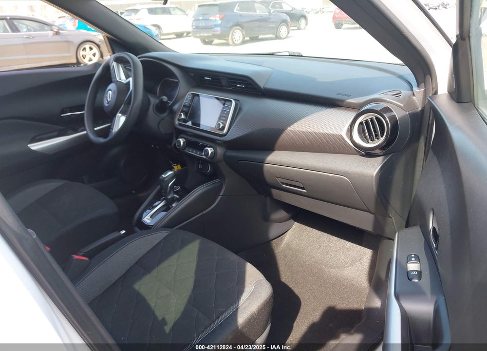 2018 NISSAN KICKS SV VIN: 3N1CP5CU5JL509268