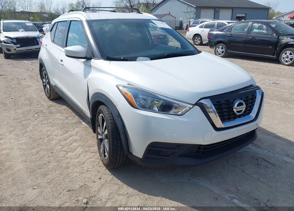 2018 NISSAN KICKS SV VIN: 3N1CP5CU5JL509268