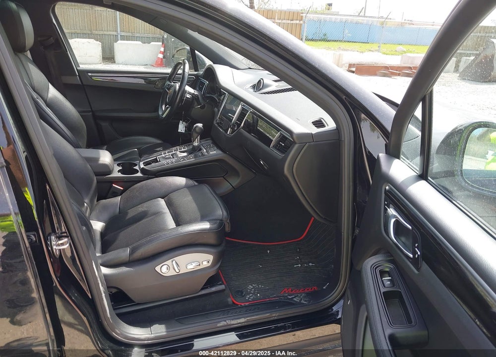 2018 PORSCHE MACAN VIN: WP1AA2A54JLB08529