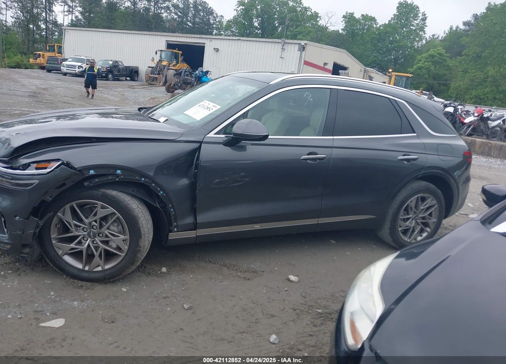 2023 GENESIS GV70 VIN: KMUMADTB7PU103287