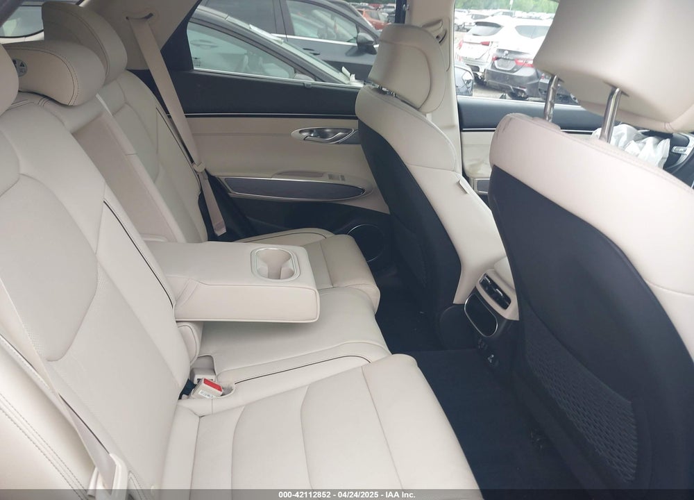 2023 GENESIS GV70 VIN: KMUMADTB7PU103287