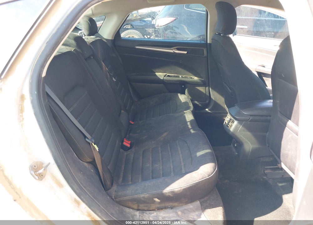 2015 FORD FUSION SE VIN: 3FA6P0H7XFR200759