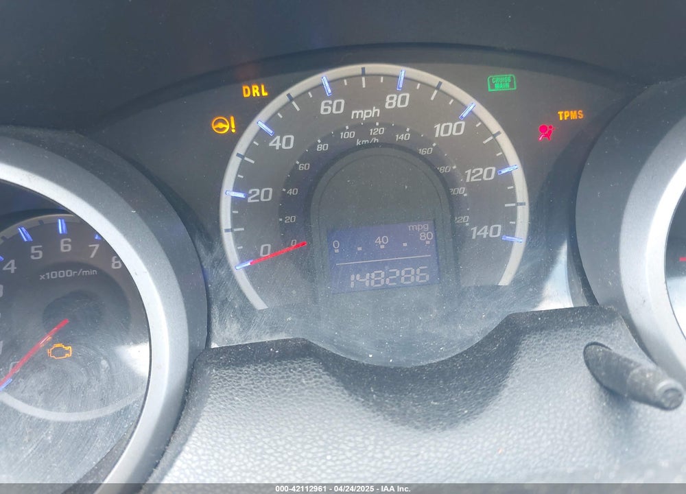 2011 HONDA FIT VIN: JHMGE8H6XBC021851
