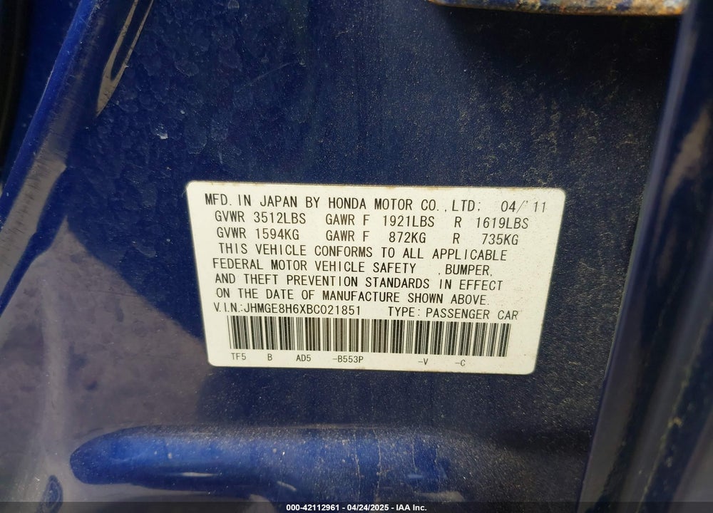 2011 HONDA FIT VIN: JHMGE8H6XBC021851