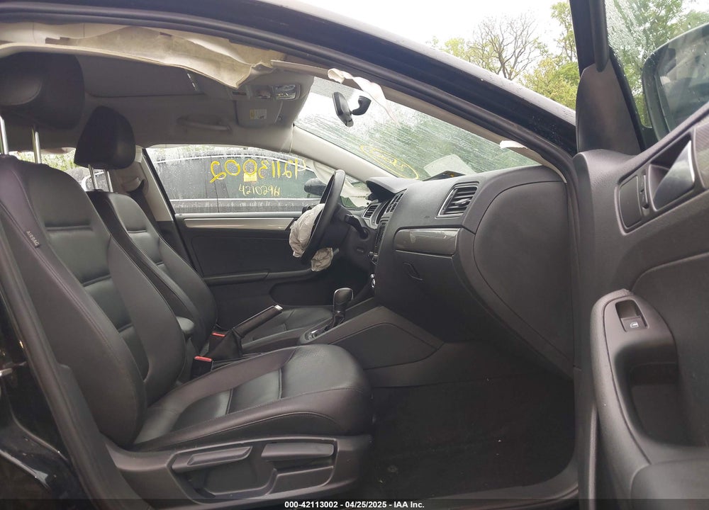 2018 VOLKSWAGEN JETTA VIN: 3VWDB7AJ0JM248062