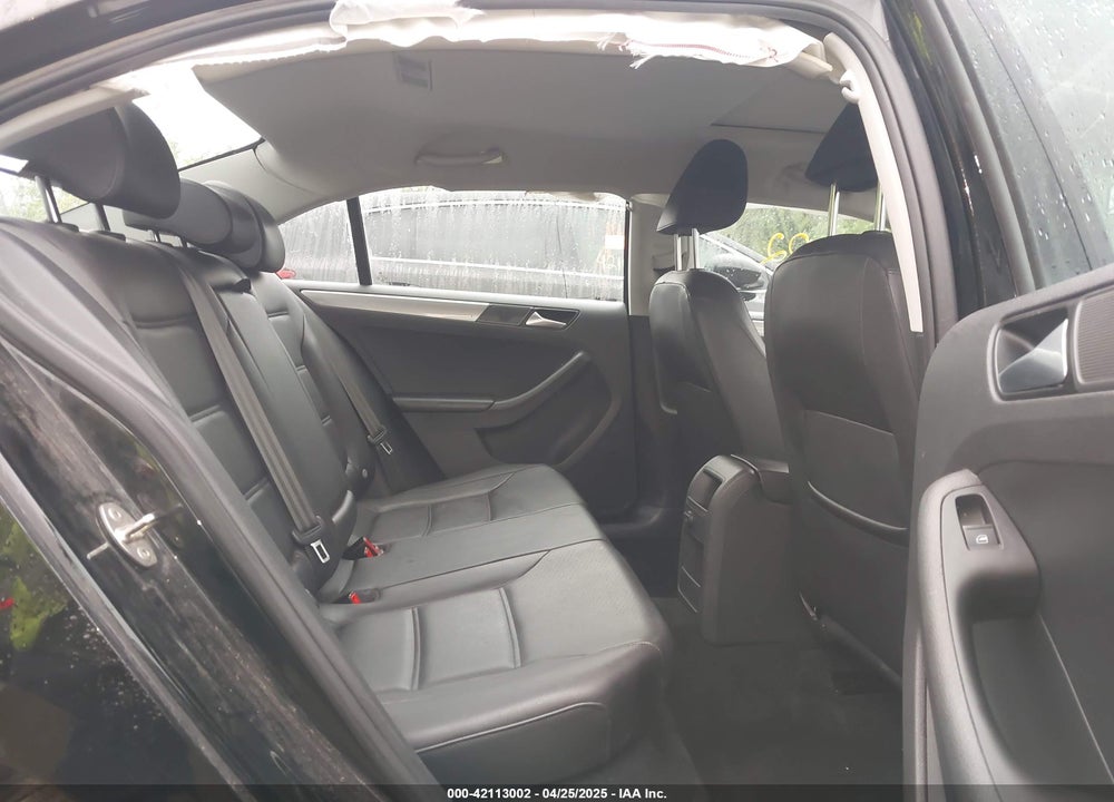 2018 VOLKSWAGEN JETTA VIN: 3VWDB7AJ0JM248062