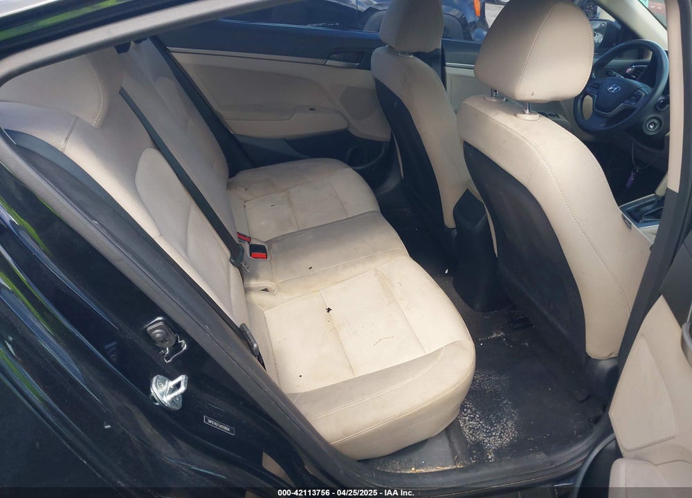 2018 HYUNDAI ELANTRA VIN: 5NPD74LF1JH218604
