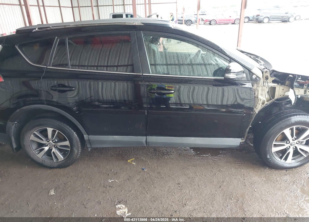 2017 TOYOTA RAV4 VIN: 2T3RFREV5HW660444