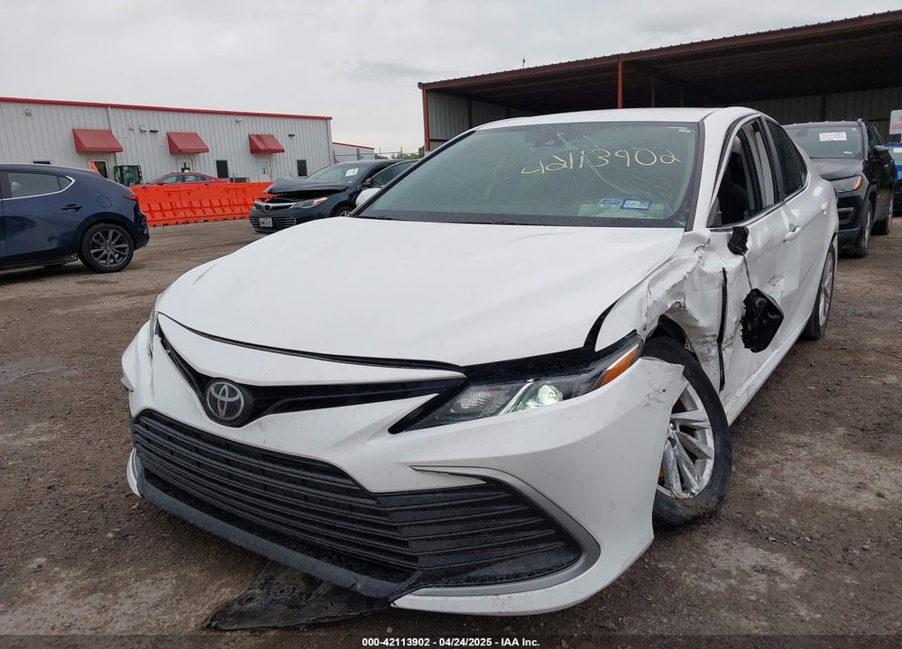 2021 TOYOTA CAMRY VIN: 4T1C11AK1MU557526