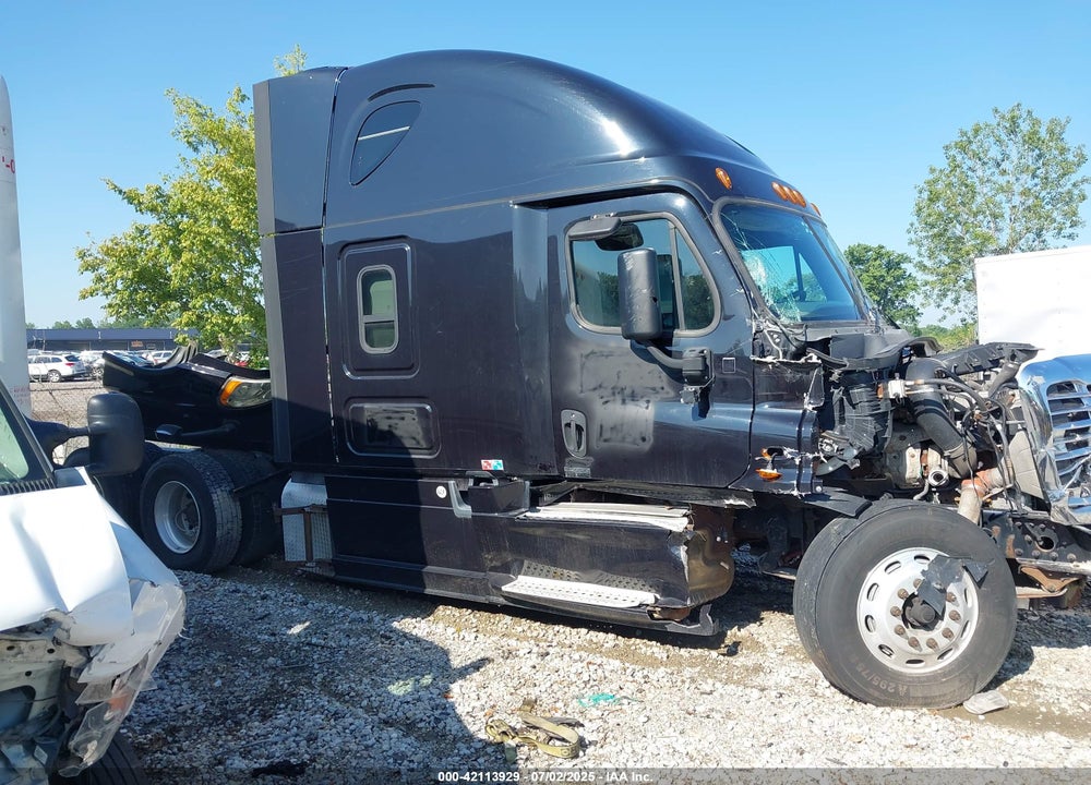 2016 FREIGHTLINER CASCADIA 125 --- VIN: 3AKJGLD53GSHD3252