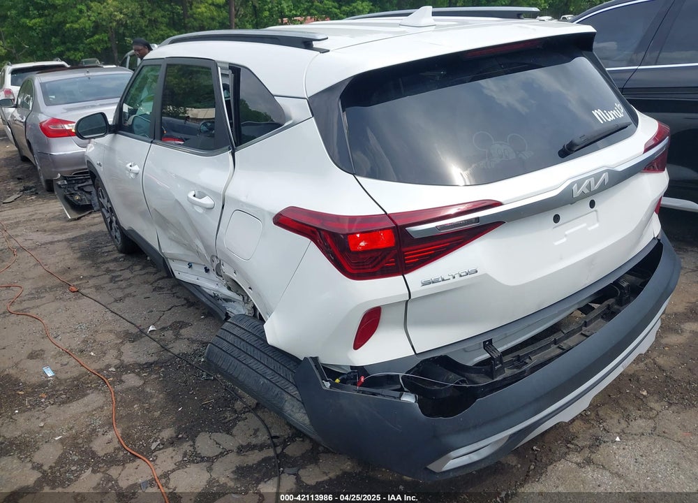 2022 KIA SELTOS VIN: KNDERCAAXN7287172