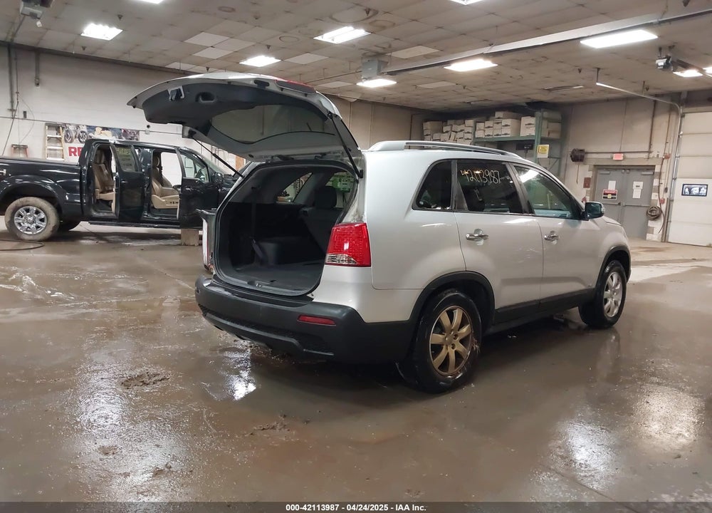 2012 KIA SORENTO VIN: 5XYKTDA26CG281713
