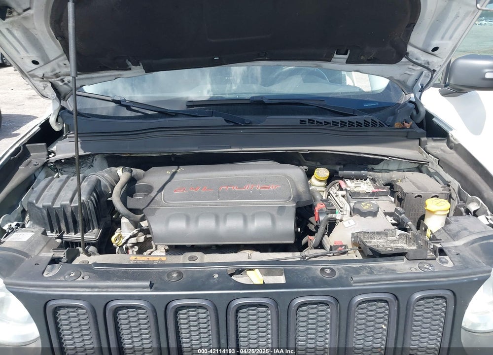 2016 JEEP RENEGADE VIN: ZACCJBCT3GPD77762